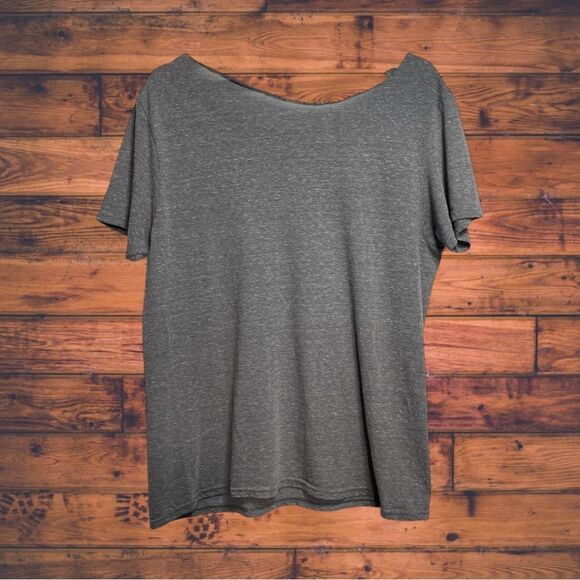 Polaroid Logo Cut Off Neckline T-Shirt Medium/ Large - Picture 2 of 4